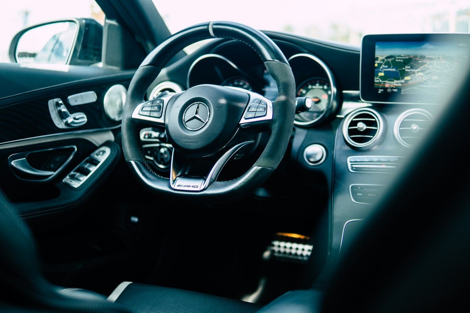 Mercedes-Benz steering wheel and dashboard