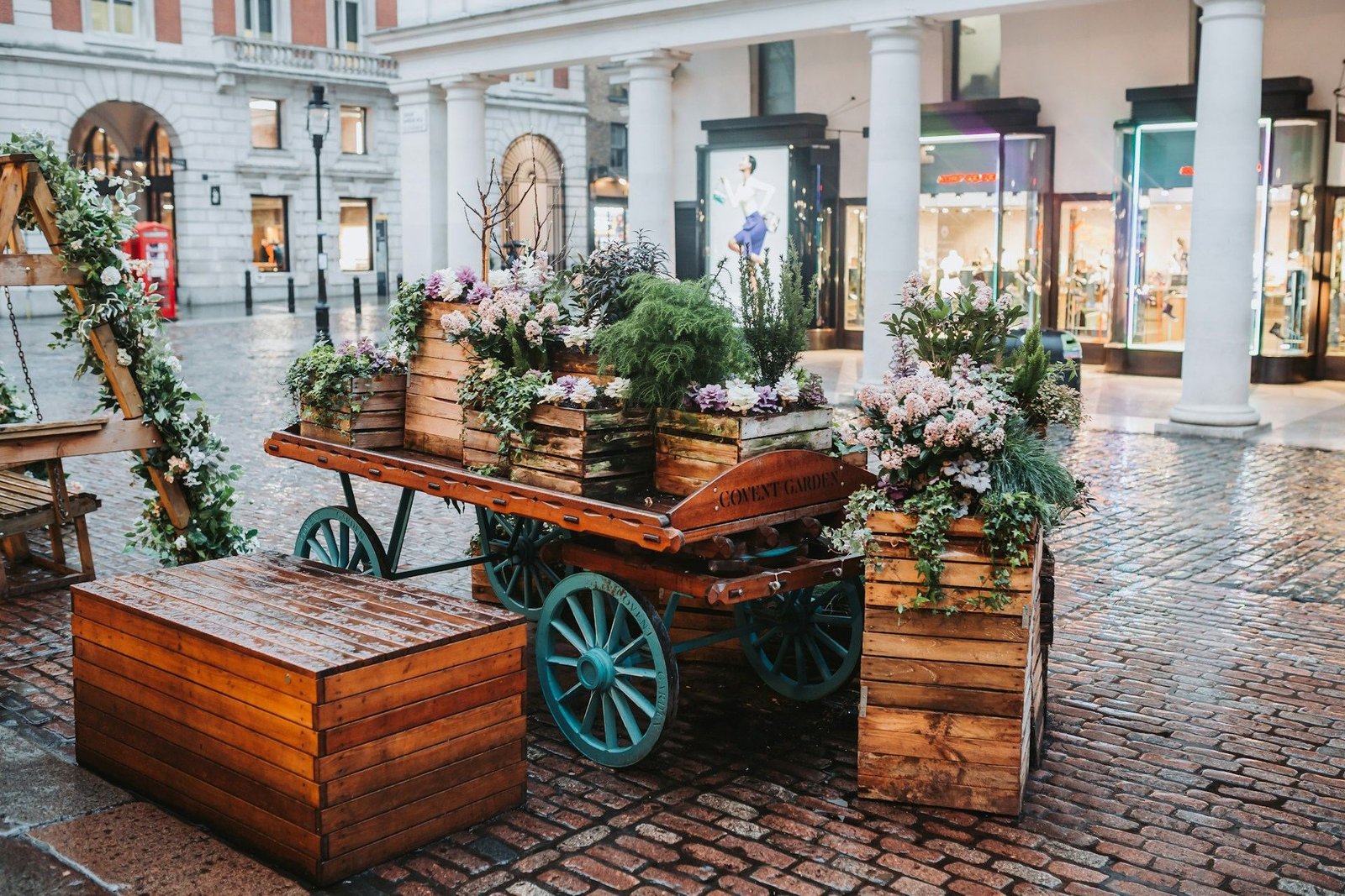 Flower cart on the cobbles of Covent Garden piazza