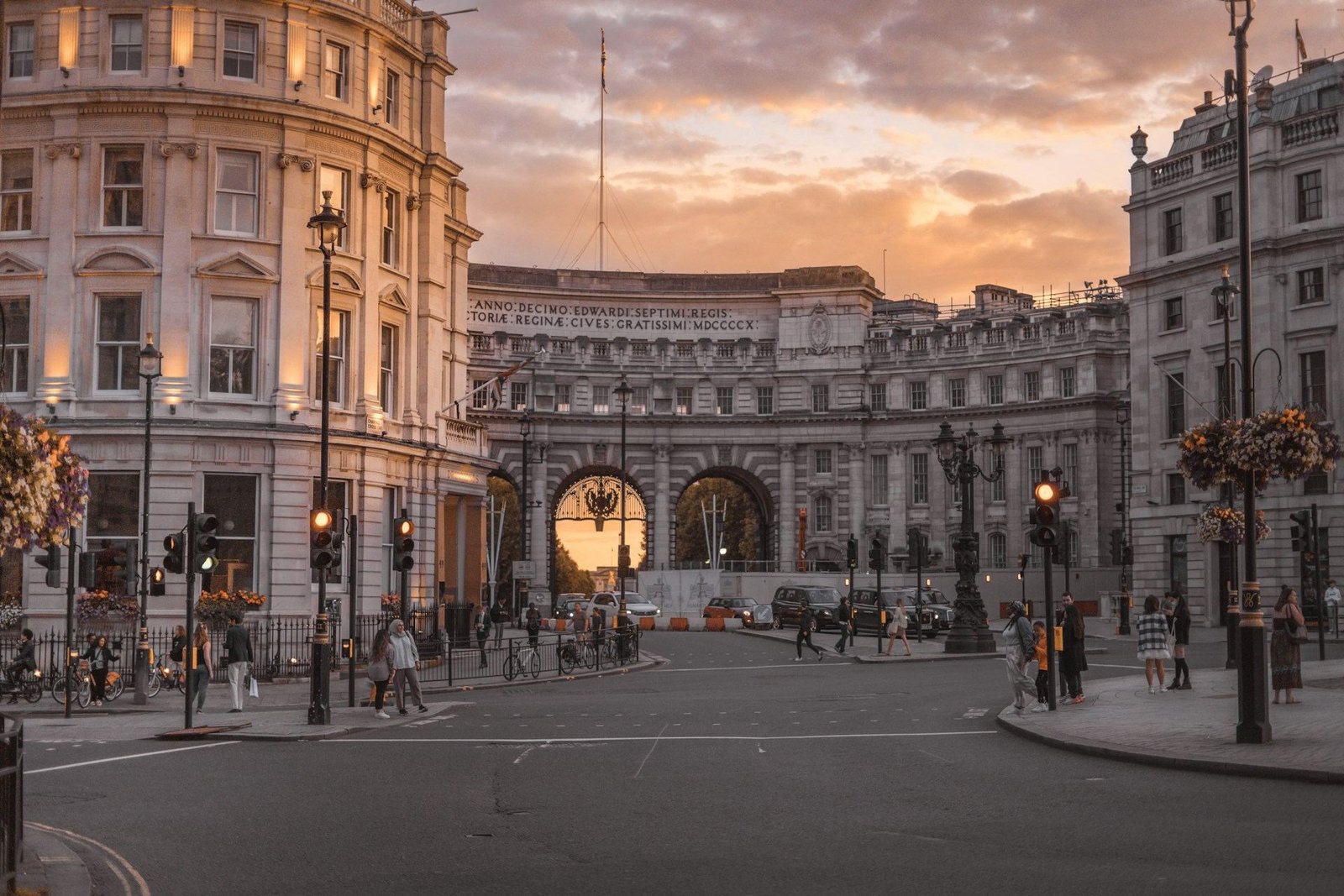 Admiralty Arch at the end of a quiet street at dusk