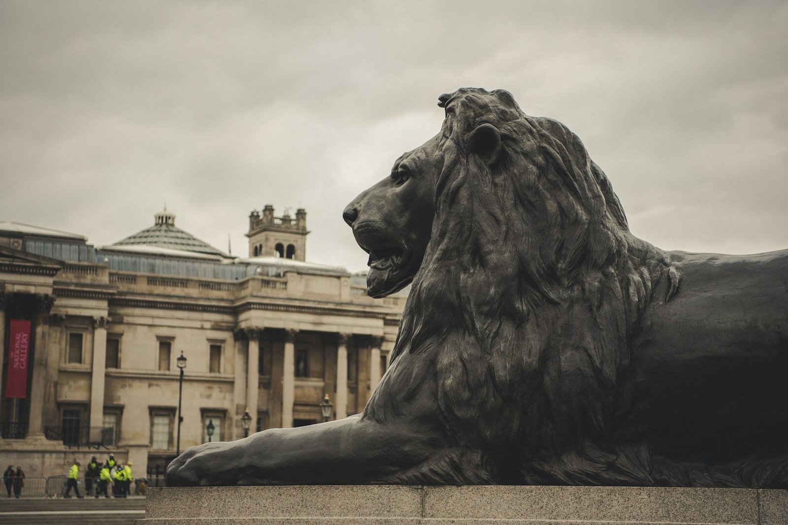 Bronze lion in Trafalgar Square in front of the National Gallery